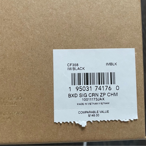 NWT Coach Corner Zip Wristlet in Black Signature Embossed Leather - Picture 6 of 8